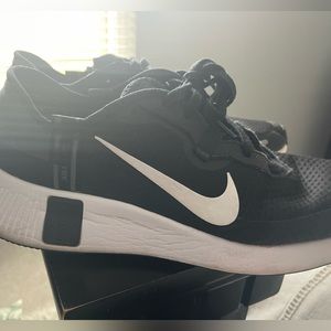 Size 12 men’s Nike